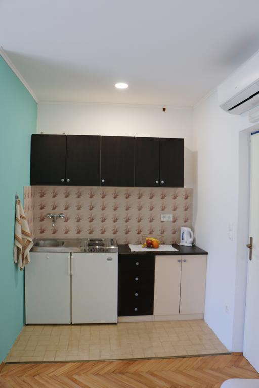 Apartments Milatic Jelsa  Exterior photo
